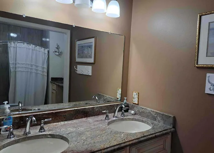 Dog Friendly With Private Internet And Washer And Dryer Holiday home Gulf Shores
