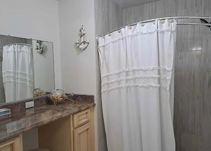 Dog Friendly With Private Internet And Washer And Dryer *